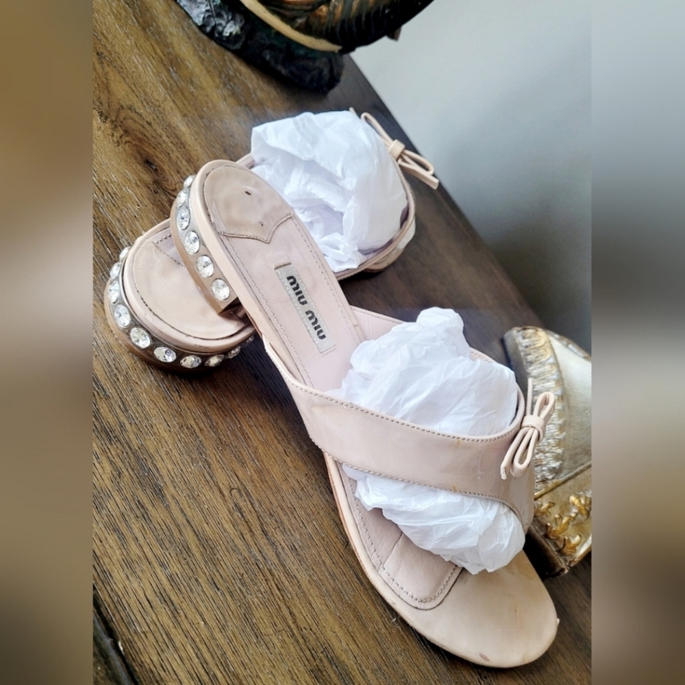 MIU MIU Luxury Crystal Embellishments Patent Leather MakeUp Sandals IT41/US10